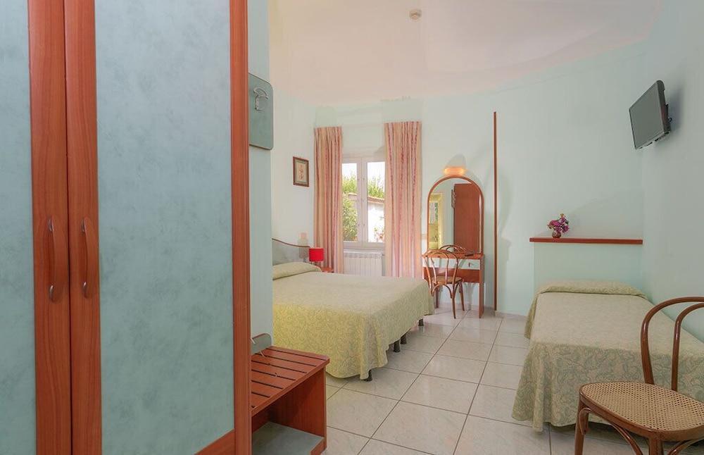 Hotel Pensione Monti Casamicciola Terme Exterior foto